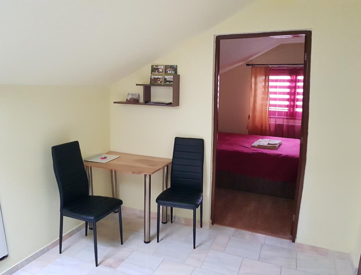 Ferienwohnung Floare De Colt Hermannstadt Exterior foto
