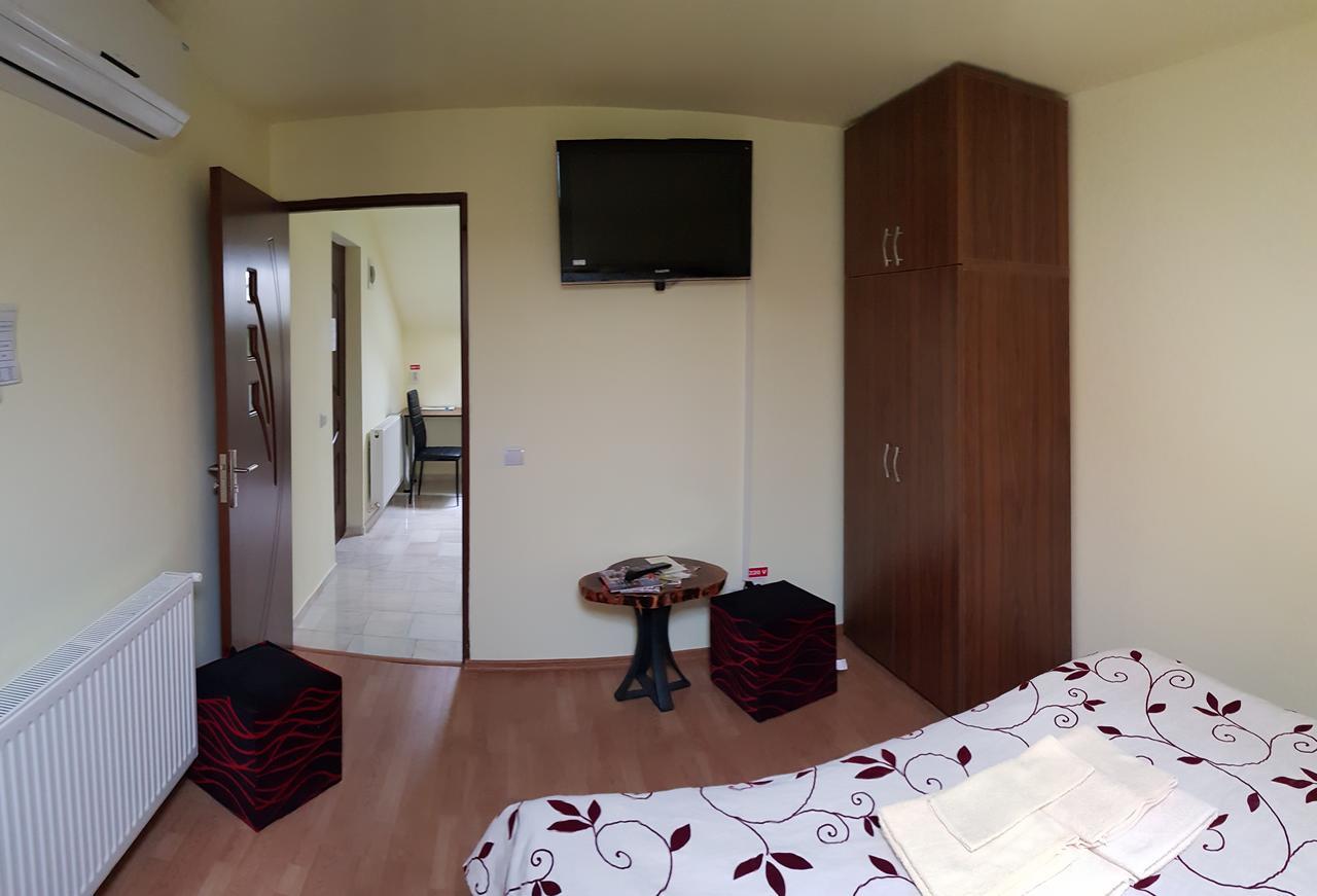 Ferienwohnung Floare De Colt Hermannstadt Exterior foto