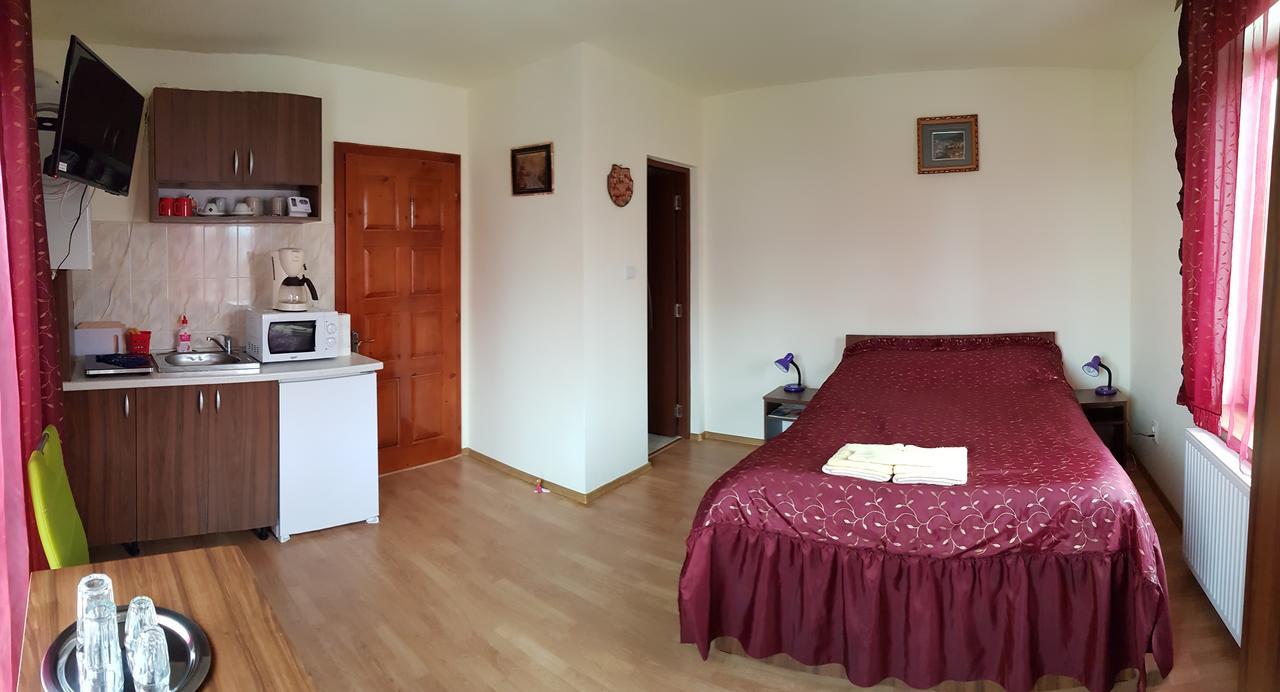 Ferienwohnung Floare De Colt Hermannstadt Exterior foto